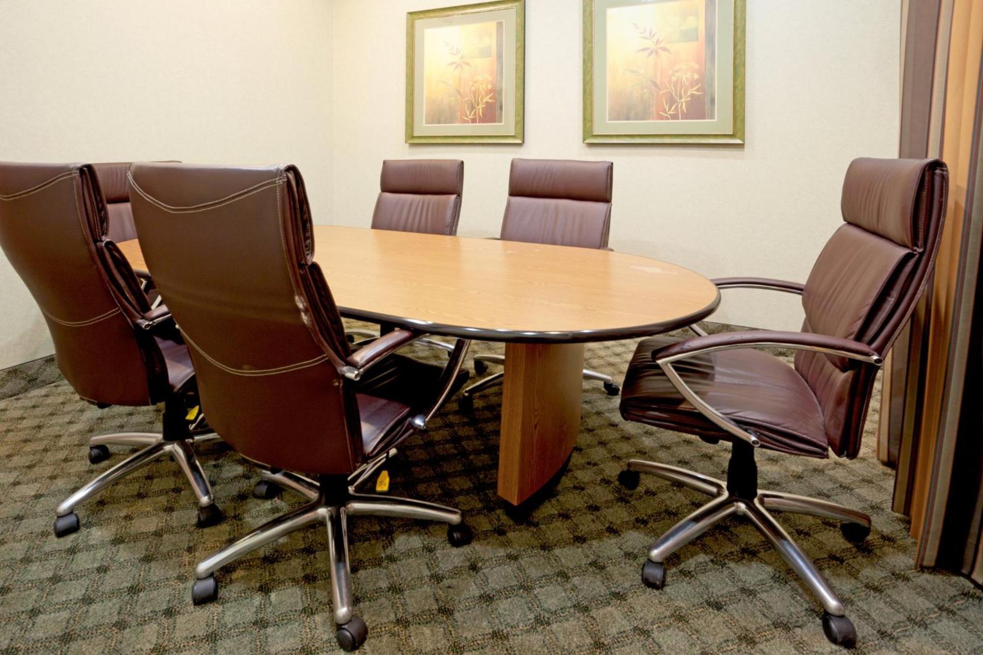 Holiday Inn Express Hotel & Suites Zapata By Ihg Bagian luar foto